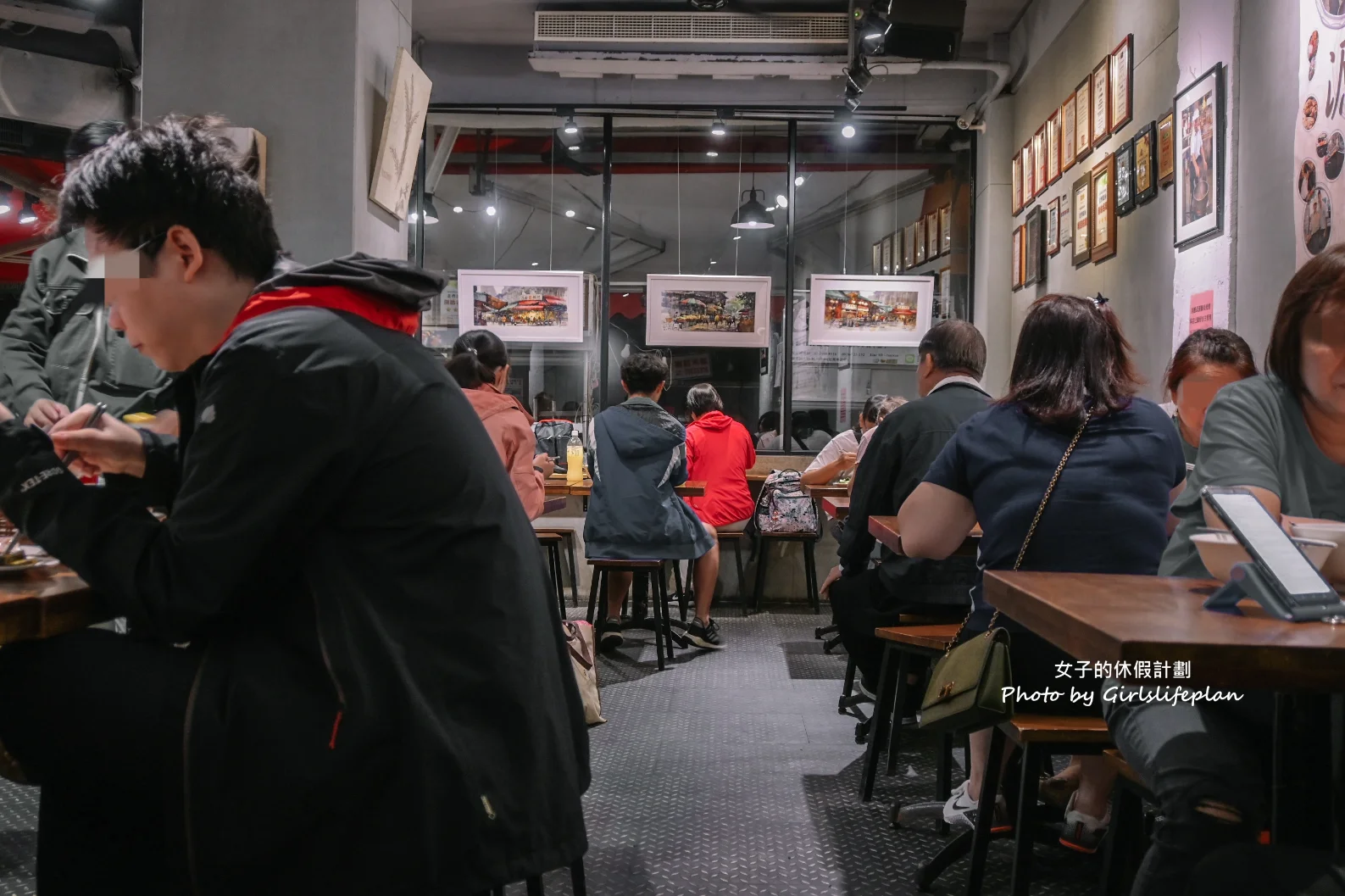 老曹餛飩｜黃石市場在地超過60年老店(外帶) @女子的休假計劃