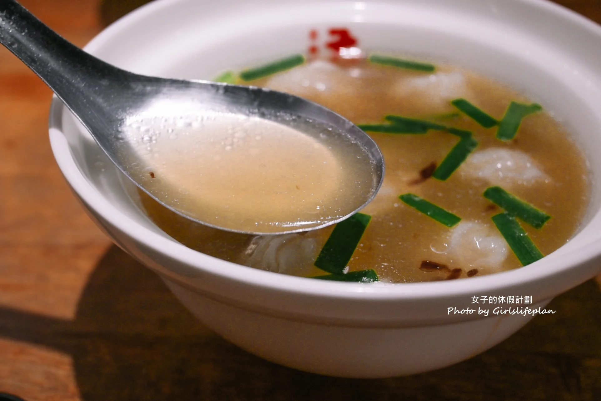 老曹餛飩｜黃石市場在地超過60年老店(外帶) @女子的休假計劃