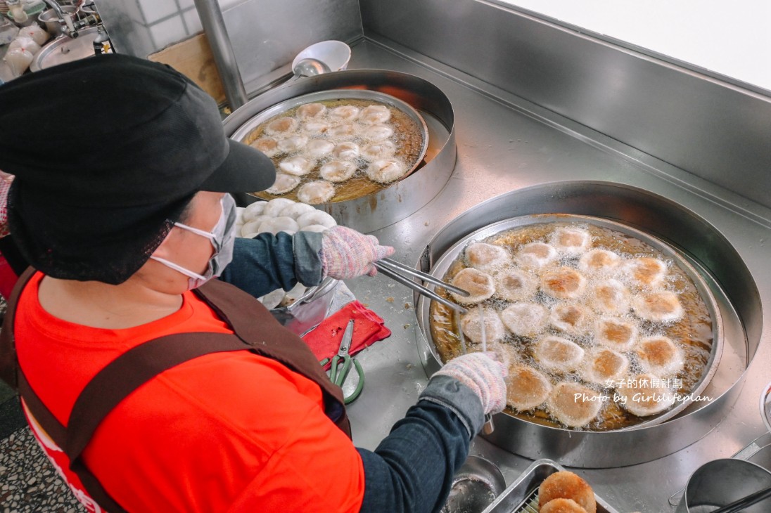 苓雅油煎肉圓｜需拿號碼牌50年人氣小吃(外帶) @女子的休假計劃