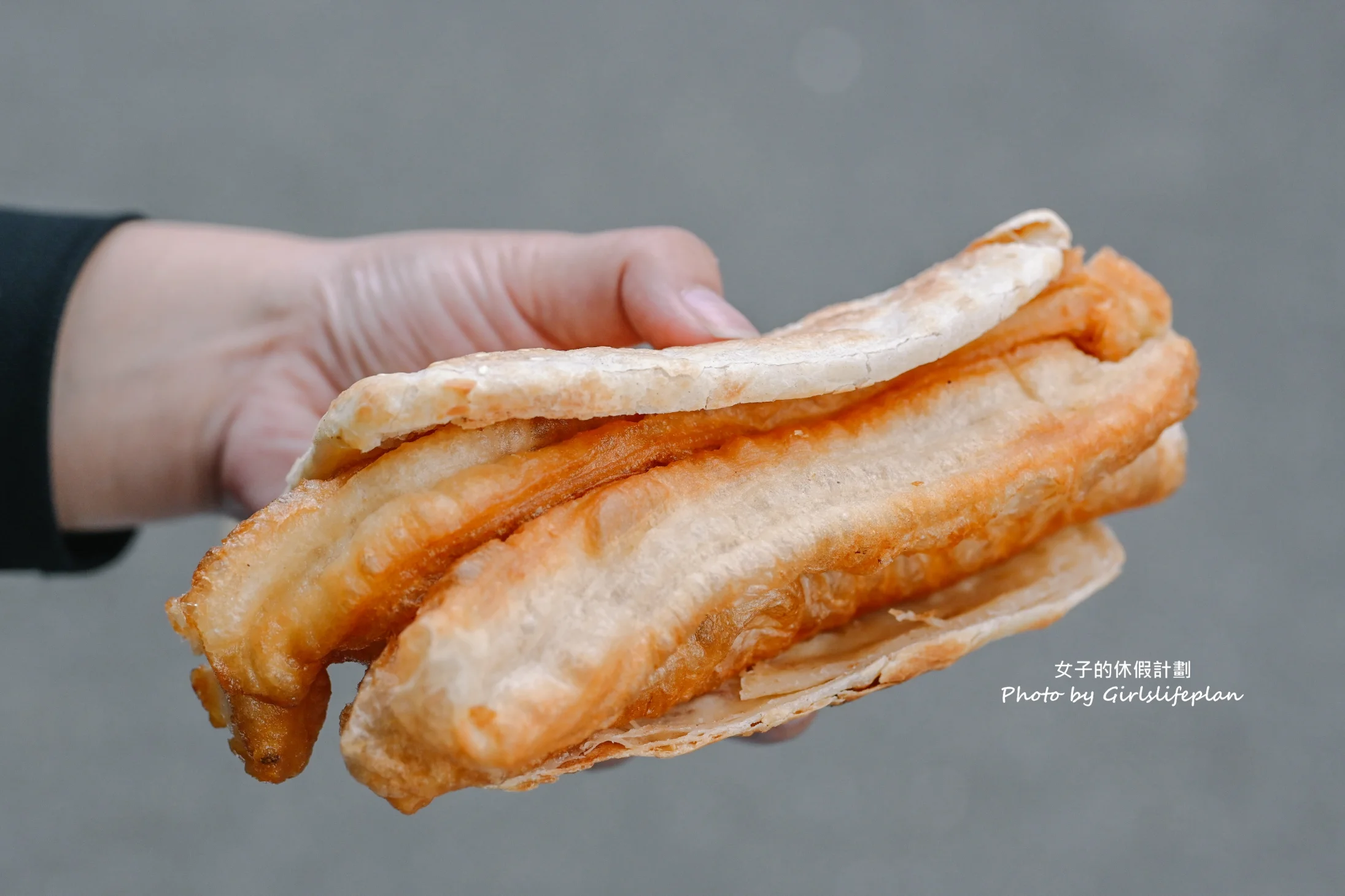 【台北早餐】青島豆漿店｜傳統古早味燒餅油條(外帶) @女子的休假計劃