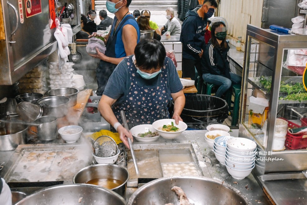 老陳家中央市場糯米水餃｜超巷弄美食傳承三代在地70多年古早好滋味(外帶) @女子的休假計劃