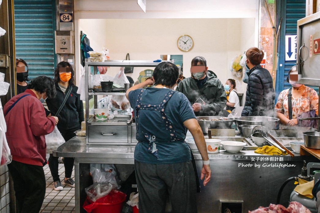 中央市場糯米水餃｜超巷弄美食傳承三代在地70多年古早好滋味(外帶) @女子的休假計劃