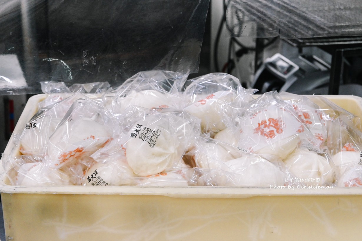 西大發｜超夯排隊美食老麵包子買十送六(外帶) @女子的休假計劃