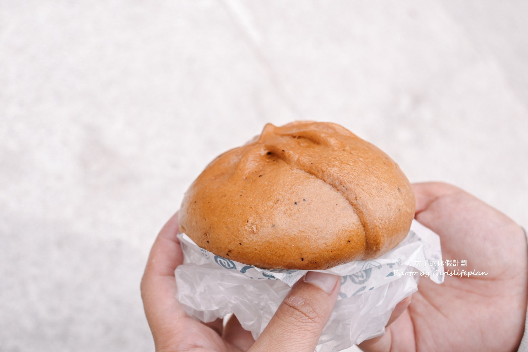 西大發｜超夯排隊美食老麵包子買十送六(外帶) @女子的休假計劃