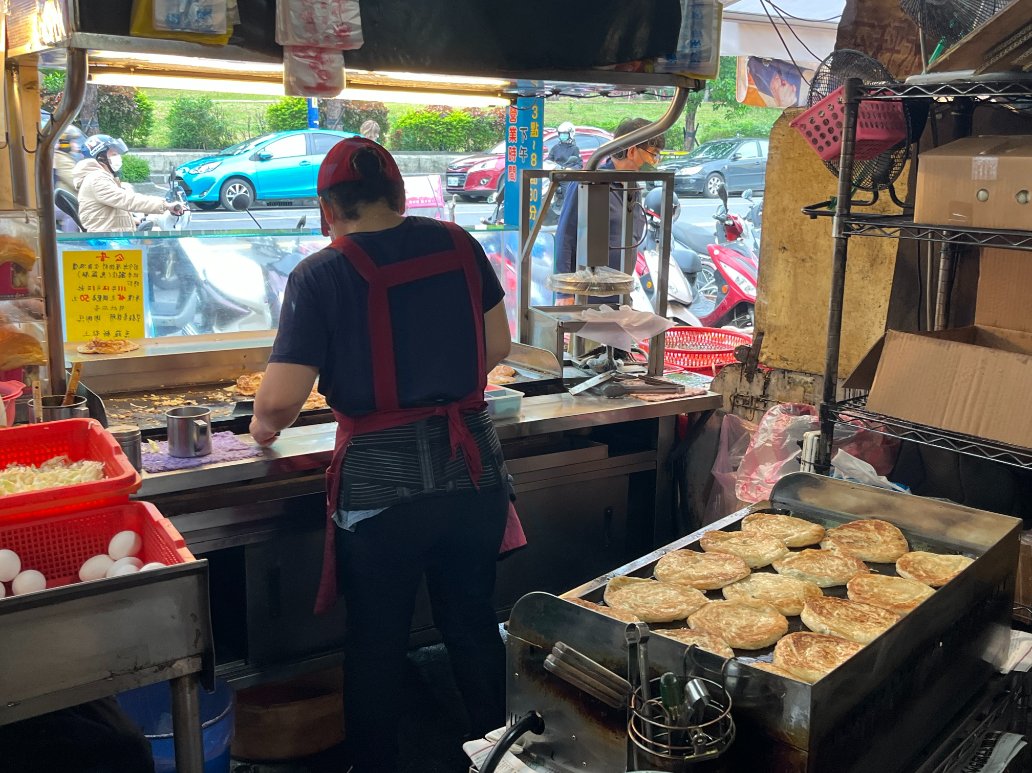 忠將蔥蔬餅：新莊在地媽媽不想告訴你的口袋名單人氣排隊美食/外帶 @女子的休假計劃