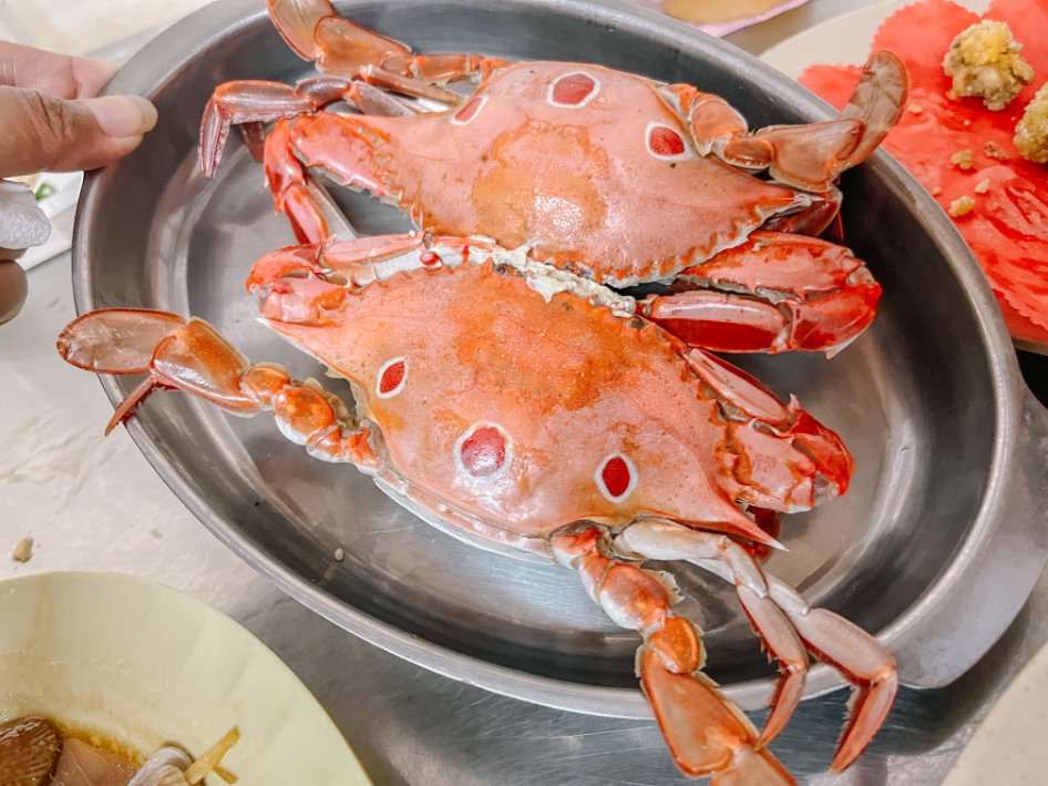【萬里美食】阿嬌萬里蟹，在地超人氣海鮮熱排隊美食(菜單) @女子的休假計劃