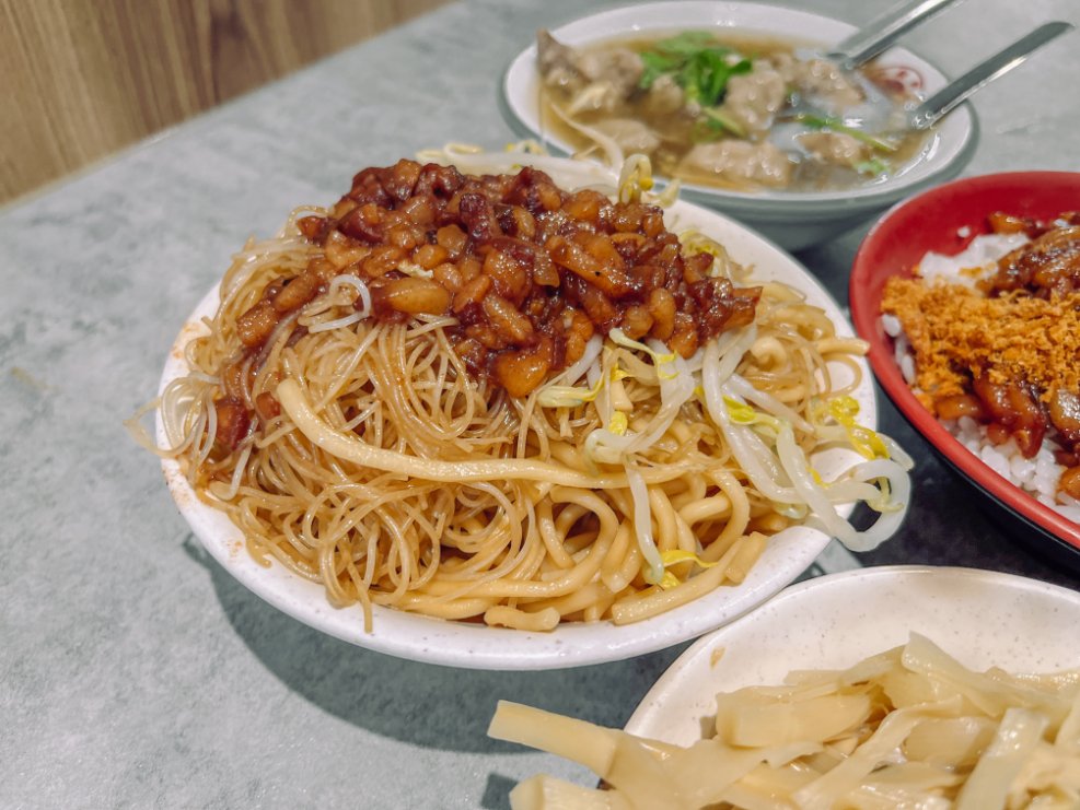 【新北美食】大胖肉焿 莒光店｜在地人氣美食可免費加肉羹湯(外帶) @女子的休假計劃