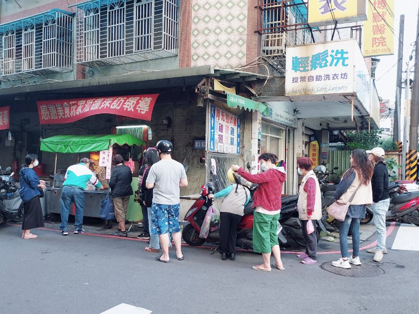 【板橋重慶黃昏市場】阿元的炸雞，15元雞翅、30元雞排、35元雞腿(外帶) @女子的休假計劃