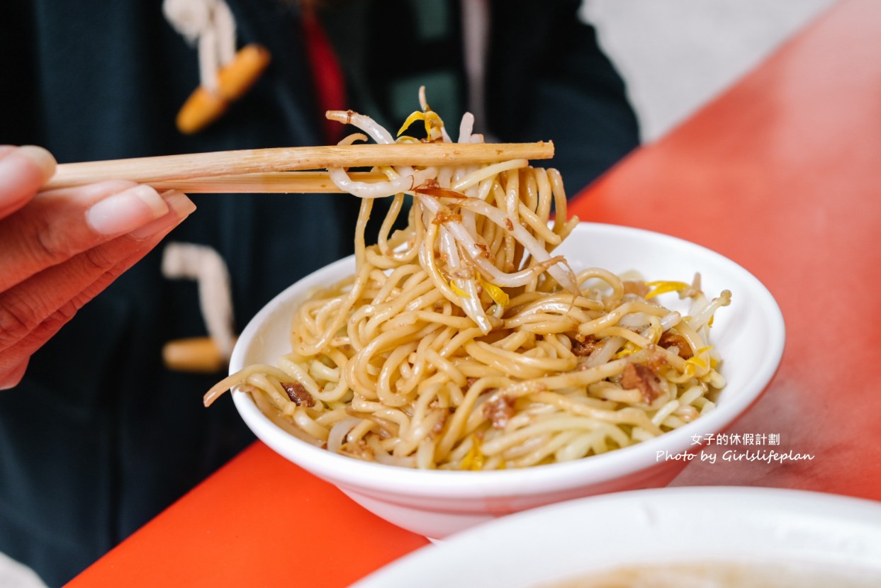 共匪的店｜超銅板美食15元麵線糊30元控肉飯(外帶) @女子的休假計劃