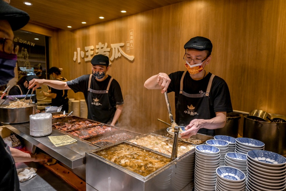 小王煮瓜｜台北米其林推薦必吃黑金滷肉飯、清湯瓜仔肉(外帶) @女子的休假計劃