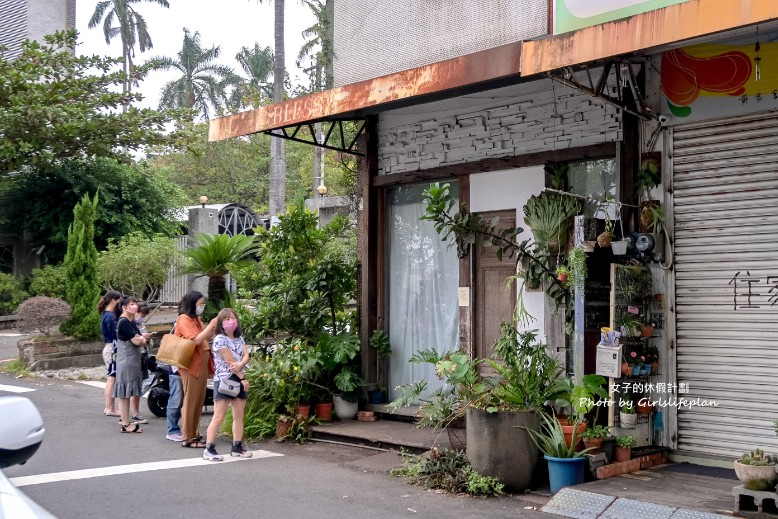 小花麵包店｜一週只開2天超夯排隊日系麵包店(外帶) @女子的休假計劃