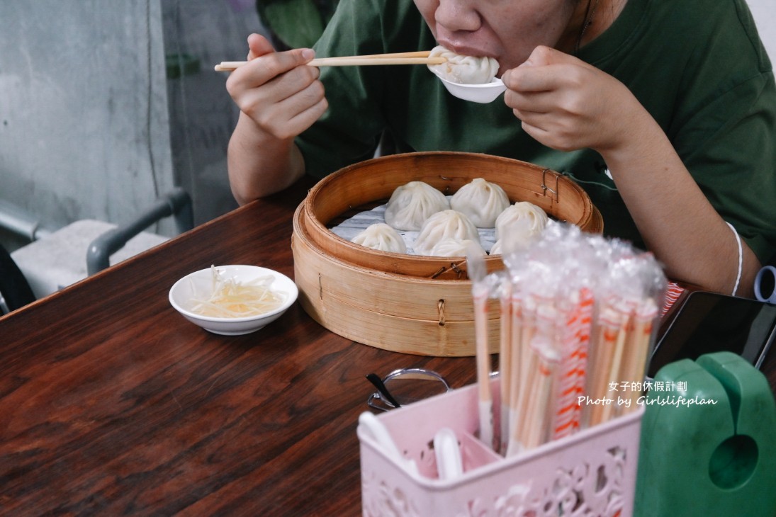 豆豆小籠湯包｜在地人大推平價版鼎泰豐(外帶) @女子的休假計劃