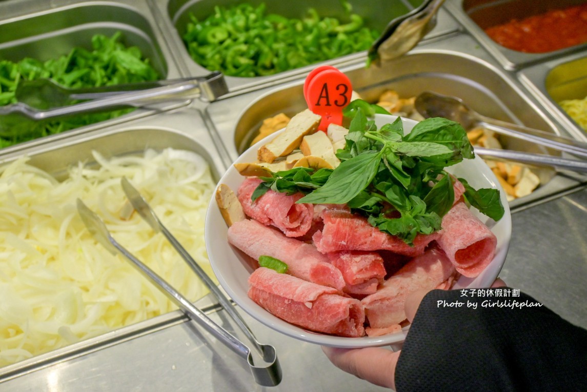 九九蒙古烤肉酸菜白肉鍋｜蒙古烤肉吃到飽 288元(菜單) @女子的休假計劃