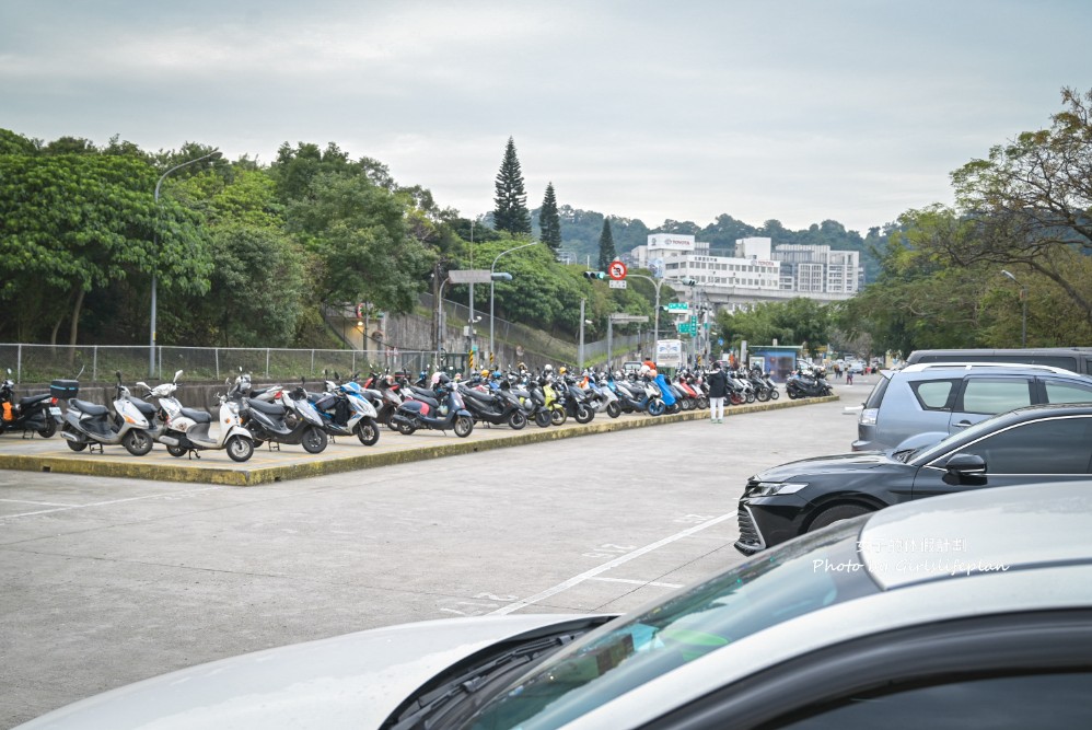 陽光運動公園櫻花｜安坑輕軌直達陽光運動公園，台北賞櫻景點推薦(交通) @女子的休假計劃