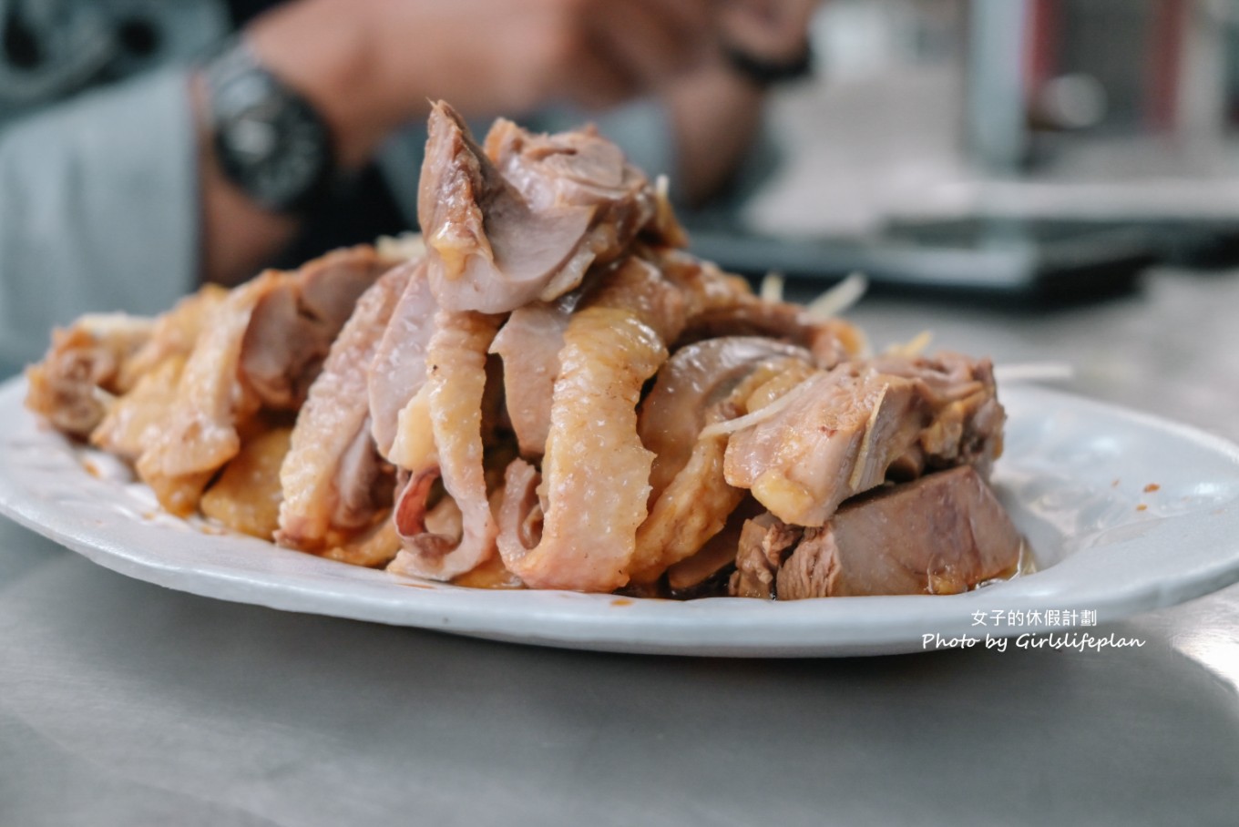 福安鴨肉飯｜在地80年老店鴨肉飯30元，鴨肉切盤也是有夠便宜(外帶) @女子的休假計劃