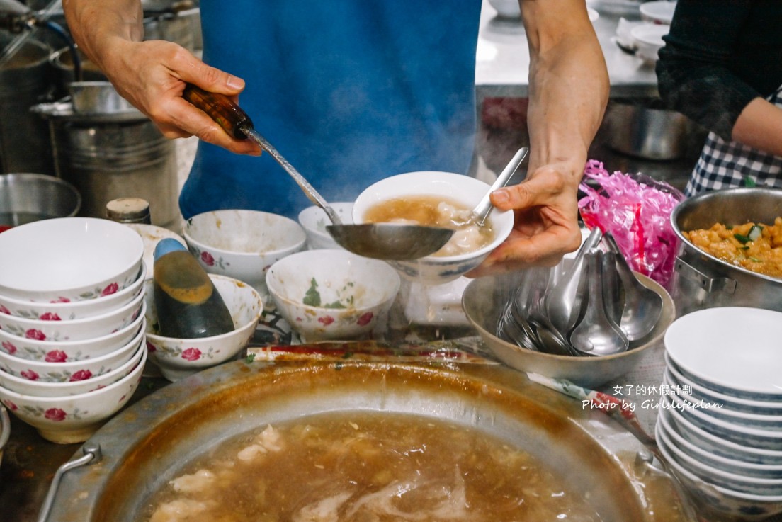 一郎土魠魚羹｜在地60多年小吃店，爌肉飯只要30元，豬腳一大盤60元(外帶) @女子的休假計劃