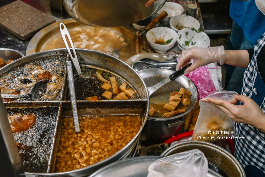 一郎土魠魚羹｜在地60多年小吃店，爌肉飯只要30元，豬腳一大盤60元(外帶) @女子的休假計劃