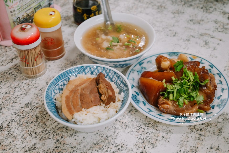 一郎土魠魚羹｜在地60多年小吃店，爌肉飯只要30元，豬腳一大盤60元(外帶) @女子的休假計劃