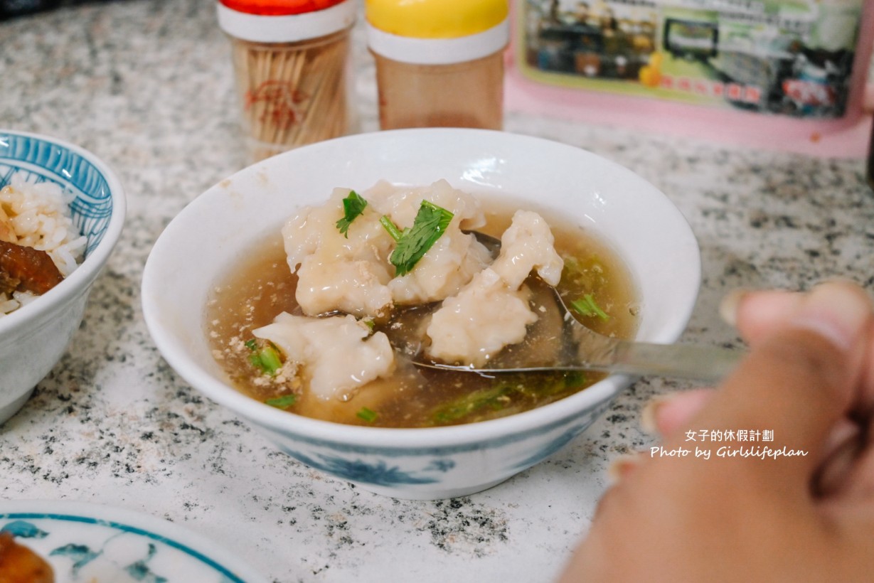 一郎土魠魚羹｜在地60多年小吃店，爌肉飯只要30元，豬腳一大盤60元(外帶) @女子的休假計劃