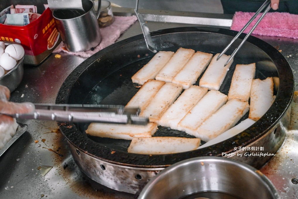 金捷發煎盤粿｜超有特色五金行早餐店，煎粿只要10元(外帶) @女子的休假計劃