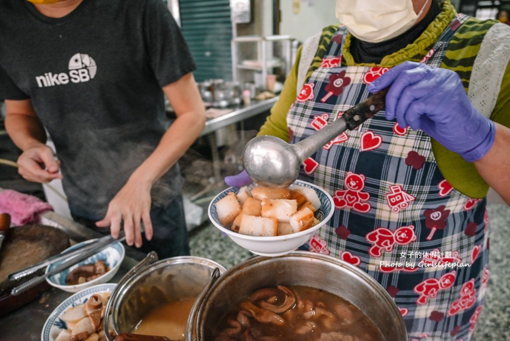 金捷發煎盤粿｜超有特色五金行早餐店，煎粿只要10元(外帶) @女子的休假計劃