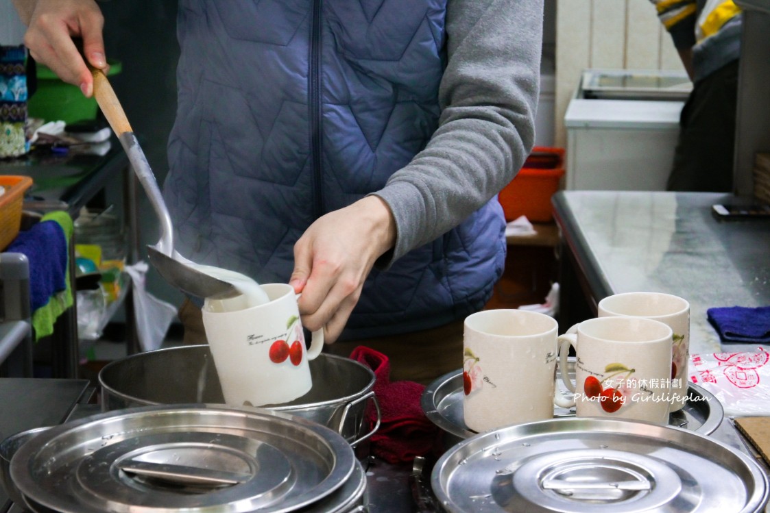 永昌傳統豆花店｜古早味杏仁茶配油條(外帶) @女子的休假計劃