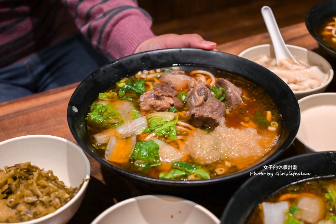 呷霸牛肉麵｜免費加湯加麵飲料豆花豆漿喝到飽(菜單) @女子的休假計劃