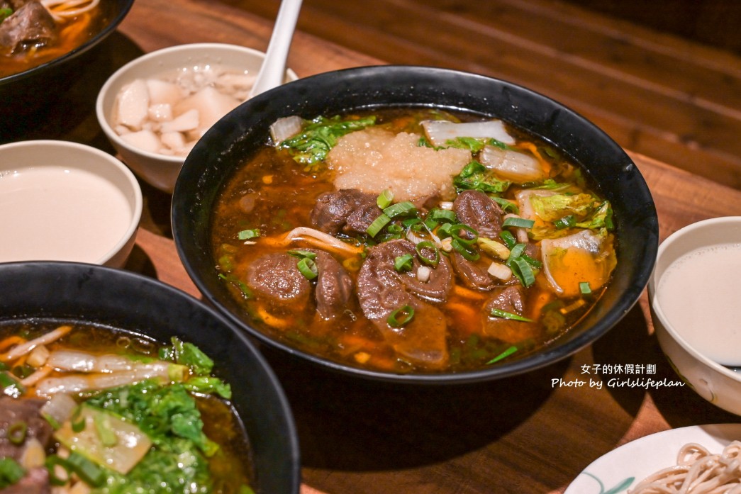 呷霸牛肉麵｜免費加湯加麵飲料豆花豆漿喝到飽(菜單) @女子的休假計劃