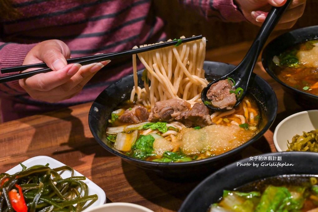 呷霸牛肉麵｜免費加湯加麵飲料豆花豆漿喝到飽(菜單) @女子的休假計劃