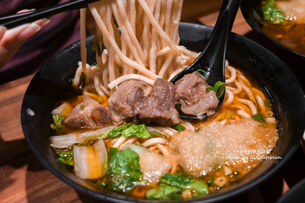 呷霸牛肉麵｜免費加湯加麵飲料豆花豆漿喝到飽(菜單) @女子的休假計劃