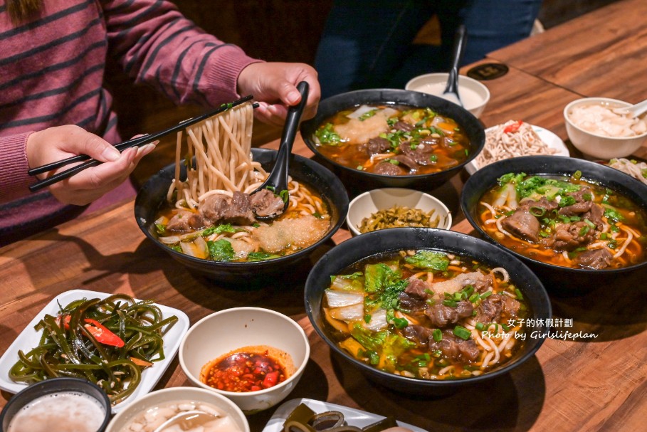 呷霸牛肉麵｜呷霸牛肉麵南平店免費加湯加麵飲料豆花豆漿喝到飽(菜單) @女子的休假計劃