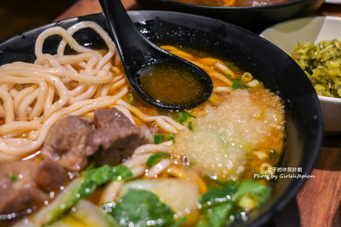 呷霸牛肉麵｜免費加湯加麵飲料豆花豆漿喝到飽(菜單) @女子的休假計劃