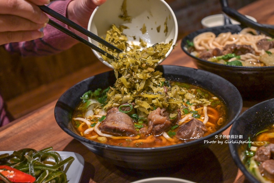 呷霸牛肉麵｜呷霸牛肉麵南平店免費加湯加麵飲料豆花豆漿喝到飽(菜單) @女子的休假計劃