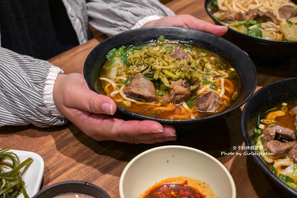 呷霸牛肉麵｜呷霸牛肉麵南平店免費加湯加麵飲料豆花豆漿喝到飽(菜單) @女子的休假計劃
