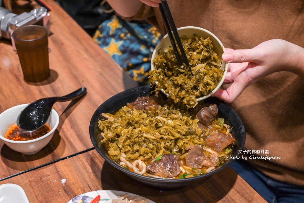 呷霸牛肉麵｜免費加湯加麵飲料豆花豆漿喝到飽(菜單) @女子的休假計劃