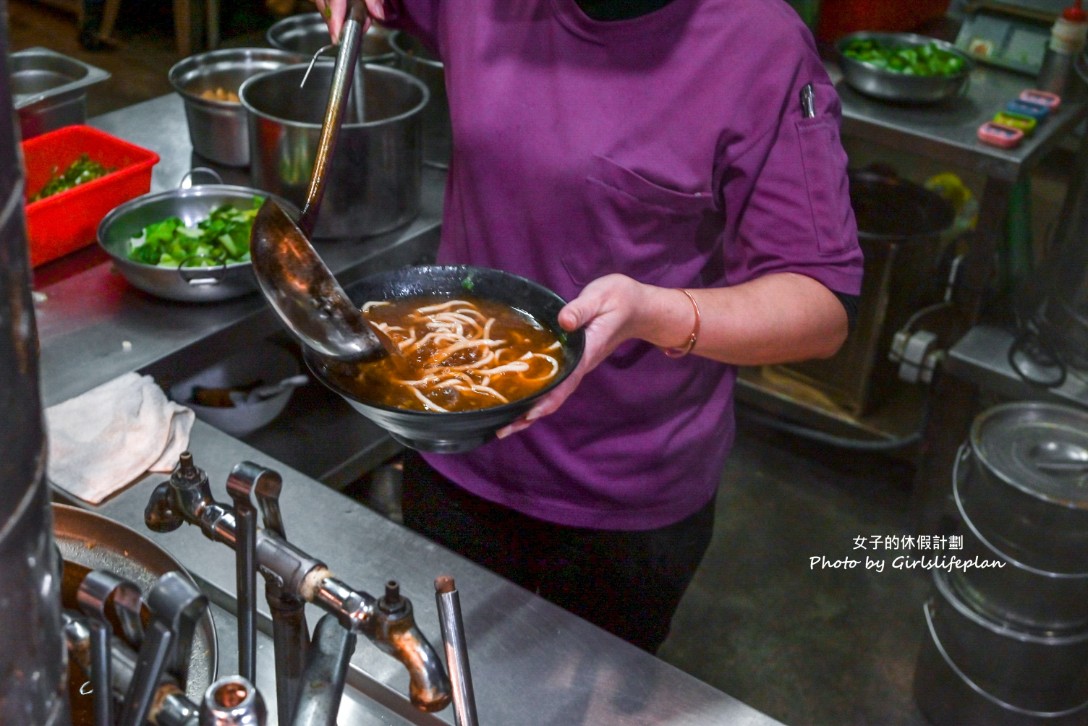 呷霸牛肉麵｜呷霸牛肉麵南平店免費加湯加麵飲料豆花豆漿喝到飽(菜單) @女子的休假計劃