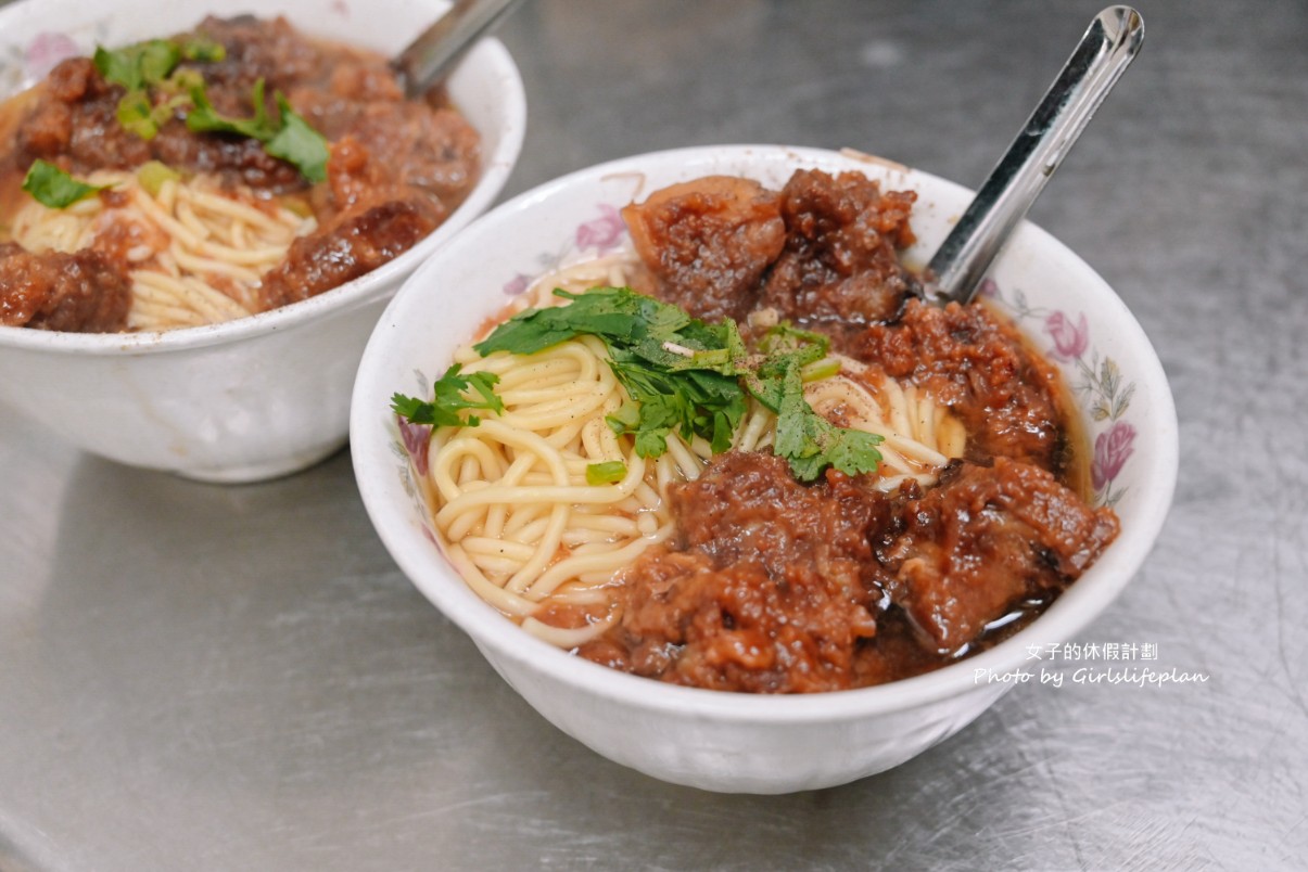 廟東清水排骨麵店｜豐原人氣排隊美食(外帶) @女子的休假計劃