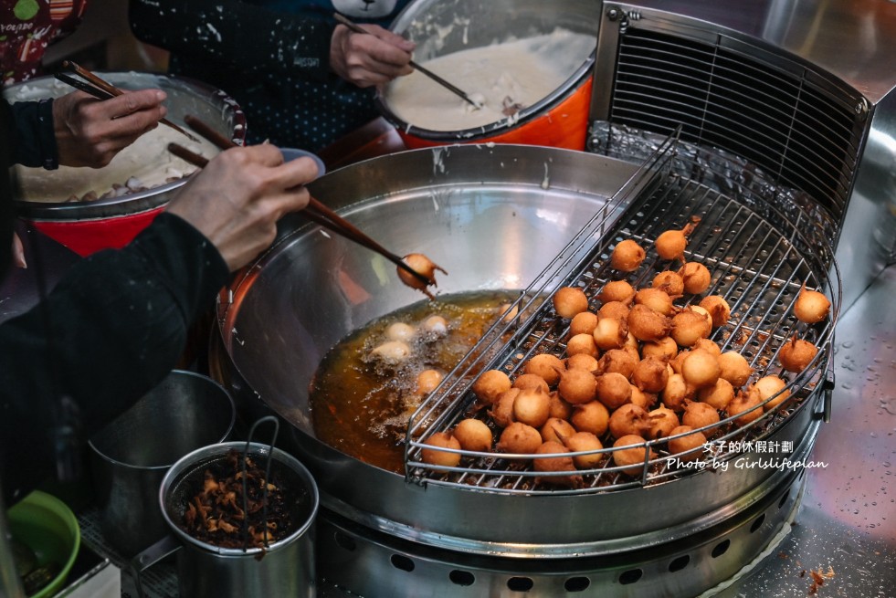 廟東菱角酥 | 豐原廟東夜市必吃超人氣排隊美食(外帶) @女子的休假計劃