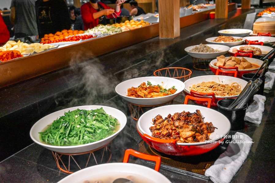 東興市魯肉義，鄉民激推從早上11點營業到凌晨五點超人氣滷肉飯店，酸菜免費吃到飽/外帶 @女子的休假計劃
