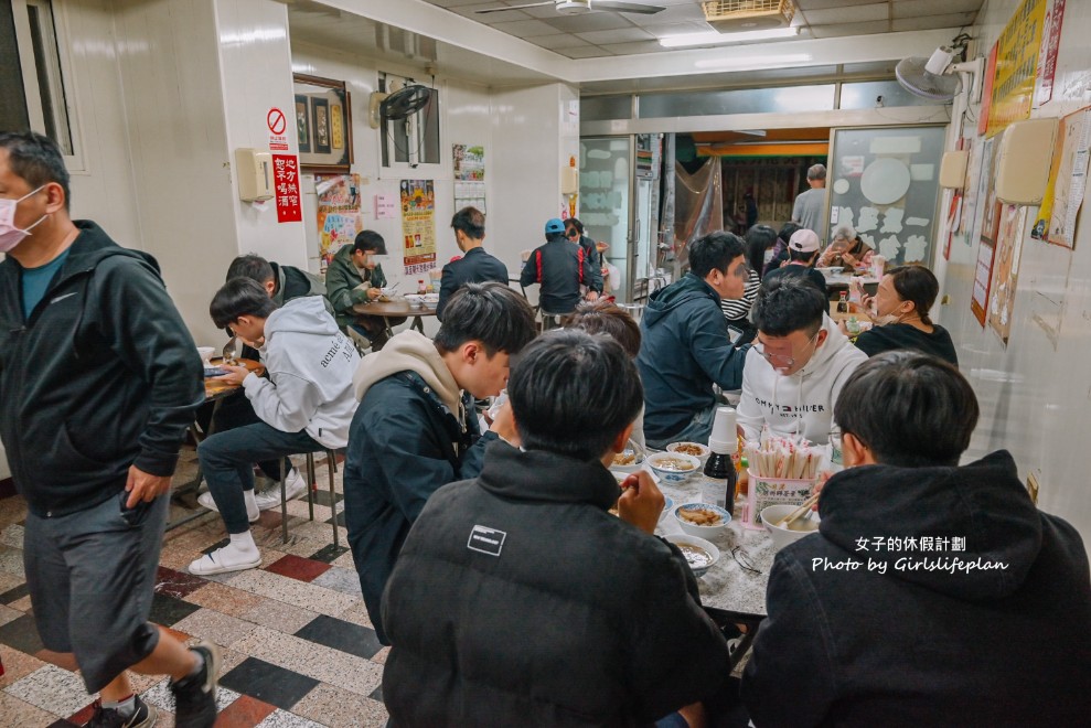 一郎土魠魚羹｜在地60多年小吃店，爌肉飯只要30元，豬腳一大盤60元(外帶) @女子的休假計劃