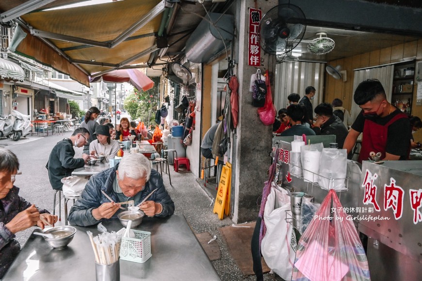 福安鴨肉飯｜在地80年老店鴨肉飯30元，鴨肉切盤也是有夠便宜(外帶) @女子的休假計劃