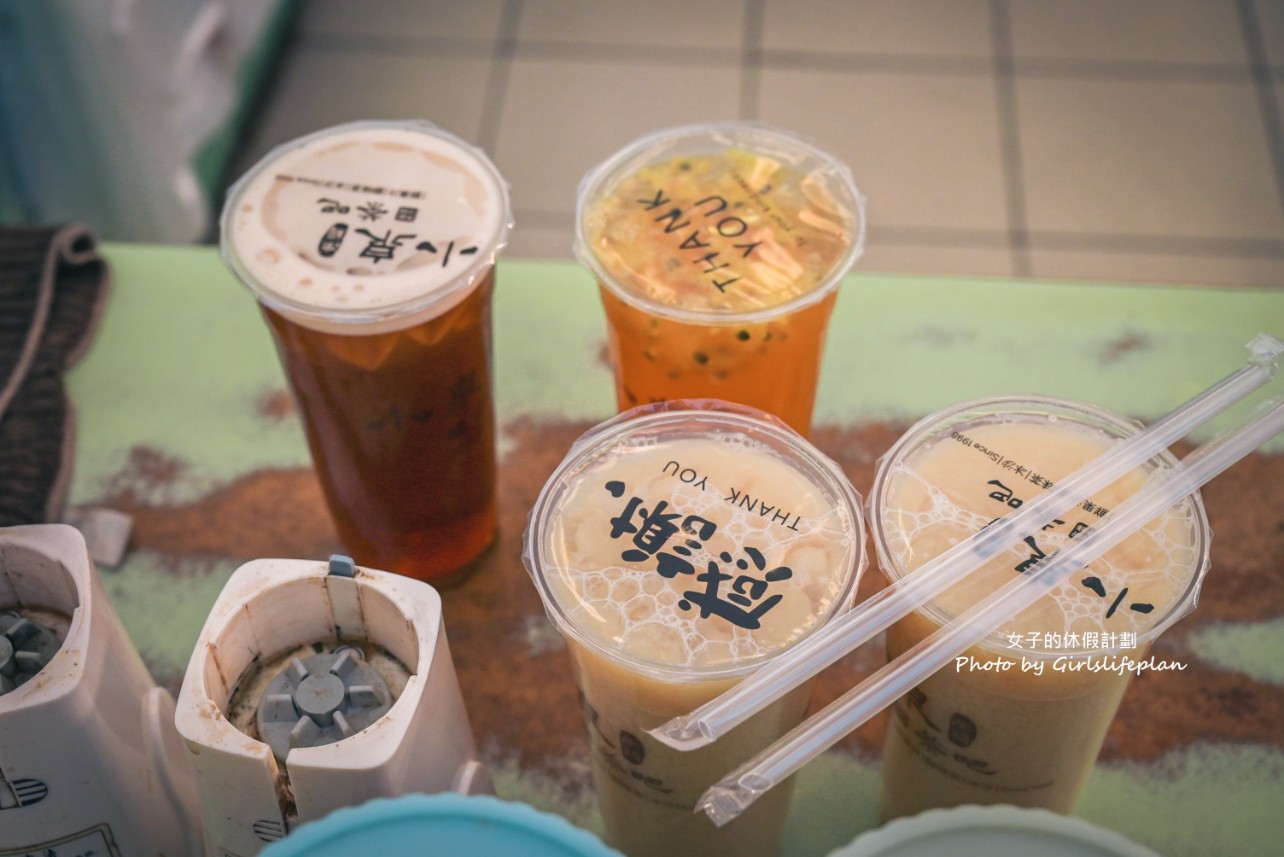 小泉茶吧 台中東勢店｜咀嚼系必飲滿杯仙草凍奶茶，價格超親民(外帶) @女子的休假計劃