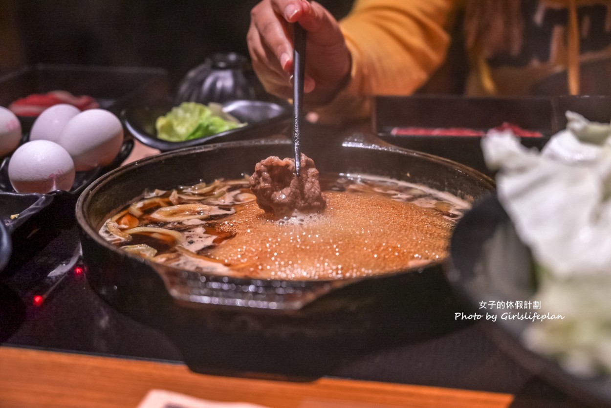 東興市魯肉義，鄉民激推從早上11點營業到凌晨五點超人氣滷肉飯店，酸菜免費吃到飽/外帶 @女子的休假計劃