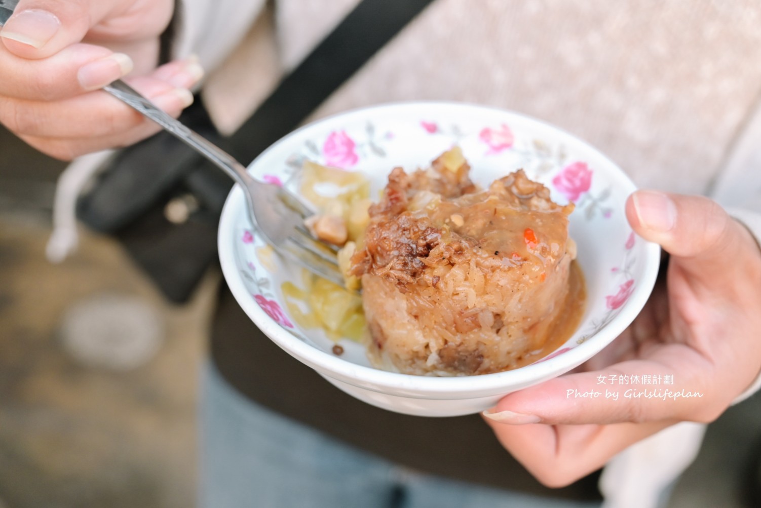 崎頭肉丸筒仔米糕｜超獨特古早味陶瓷蒸芋頭筒仔米糕(外帶) @女子的休假計劃