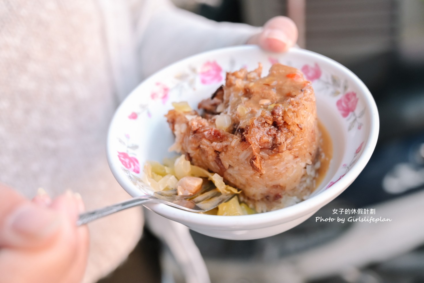 崎頭肉丸筒仔米糕｜超獨特古早味陶瓷蒸芋頭筒仔米糕(外帶) @女子的休假計劃