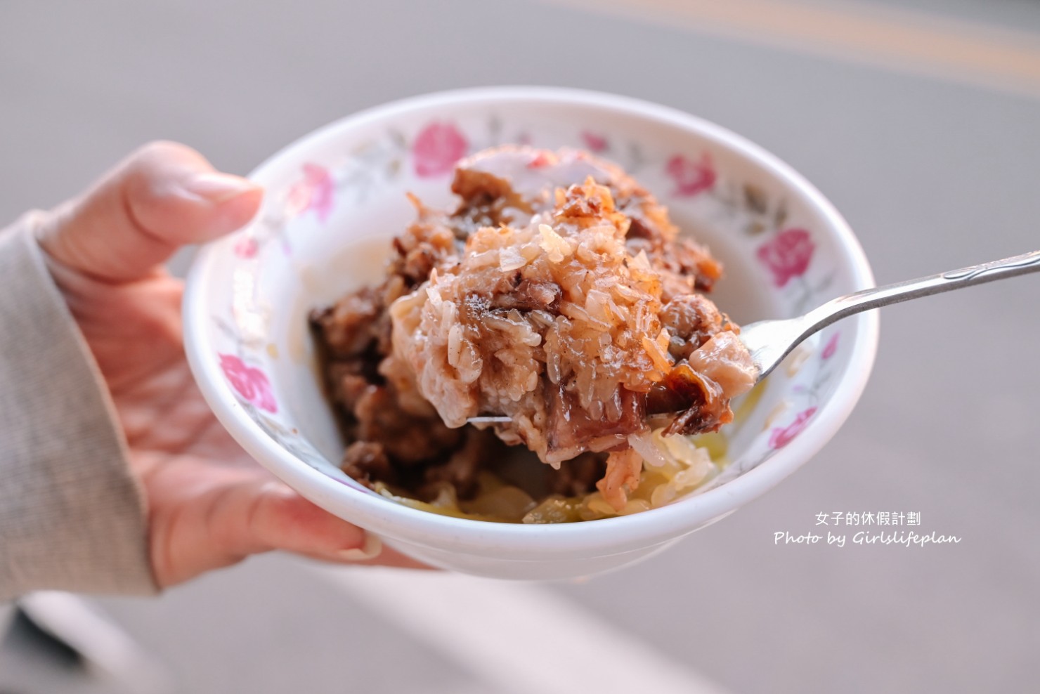 崎頭肉丸筒仔米糕｜超獨特古早味陶瓷蒸芋頭筒仔米糕(外帶) @女子的休假計劃