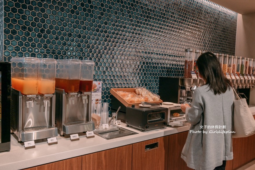 蔦屋書店SHARE LOUNGE｜路易莎零食自助吧吃到飽(優惠) @女子的休假計劃