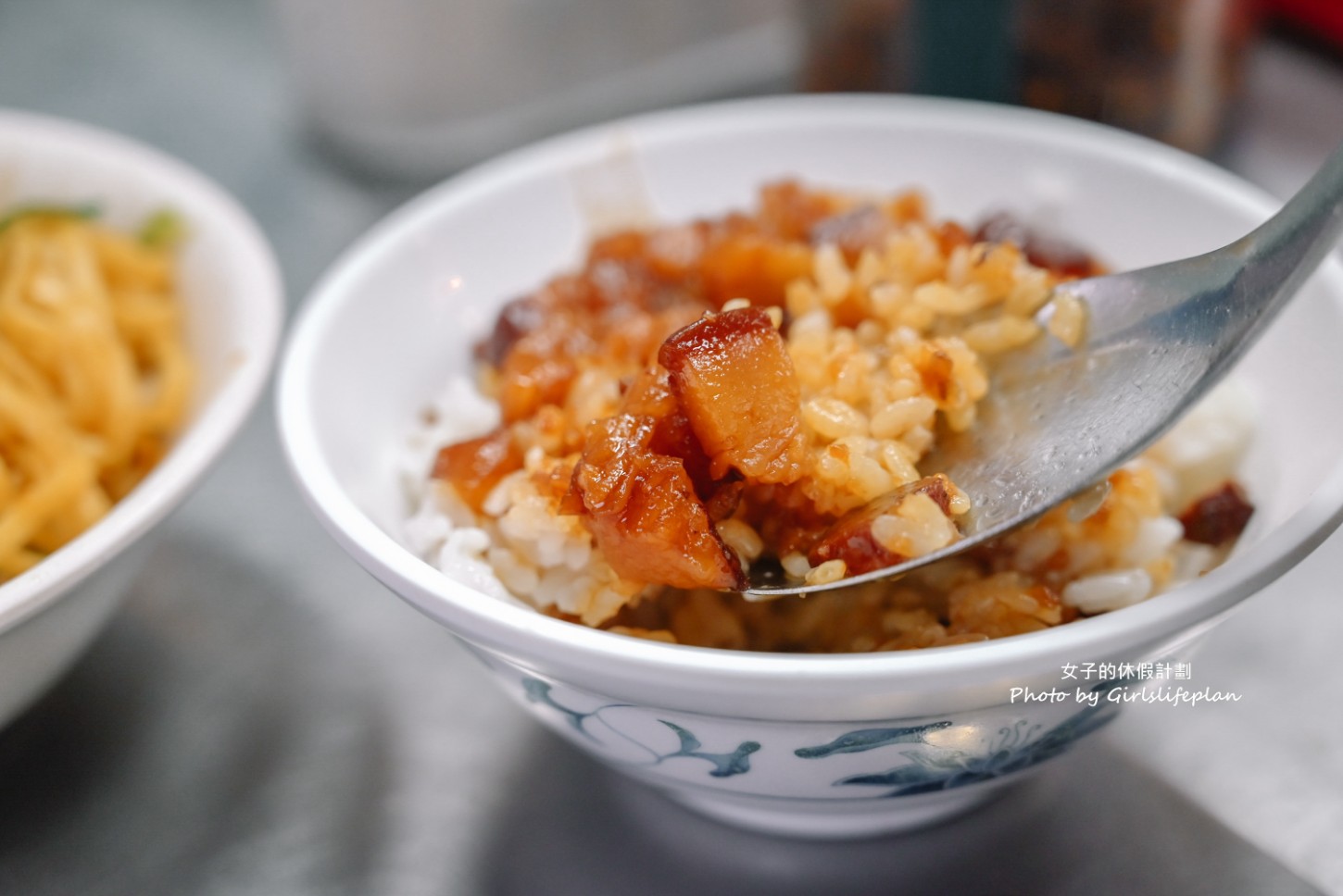 賴岡山羊肉｜人氣帶皮羊肉湯配上膠質滿滿滷肉飯有夠搭(外帶) @女子的休假計劃