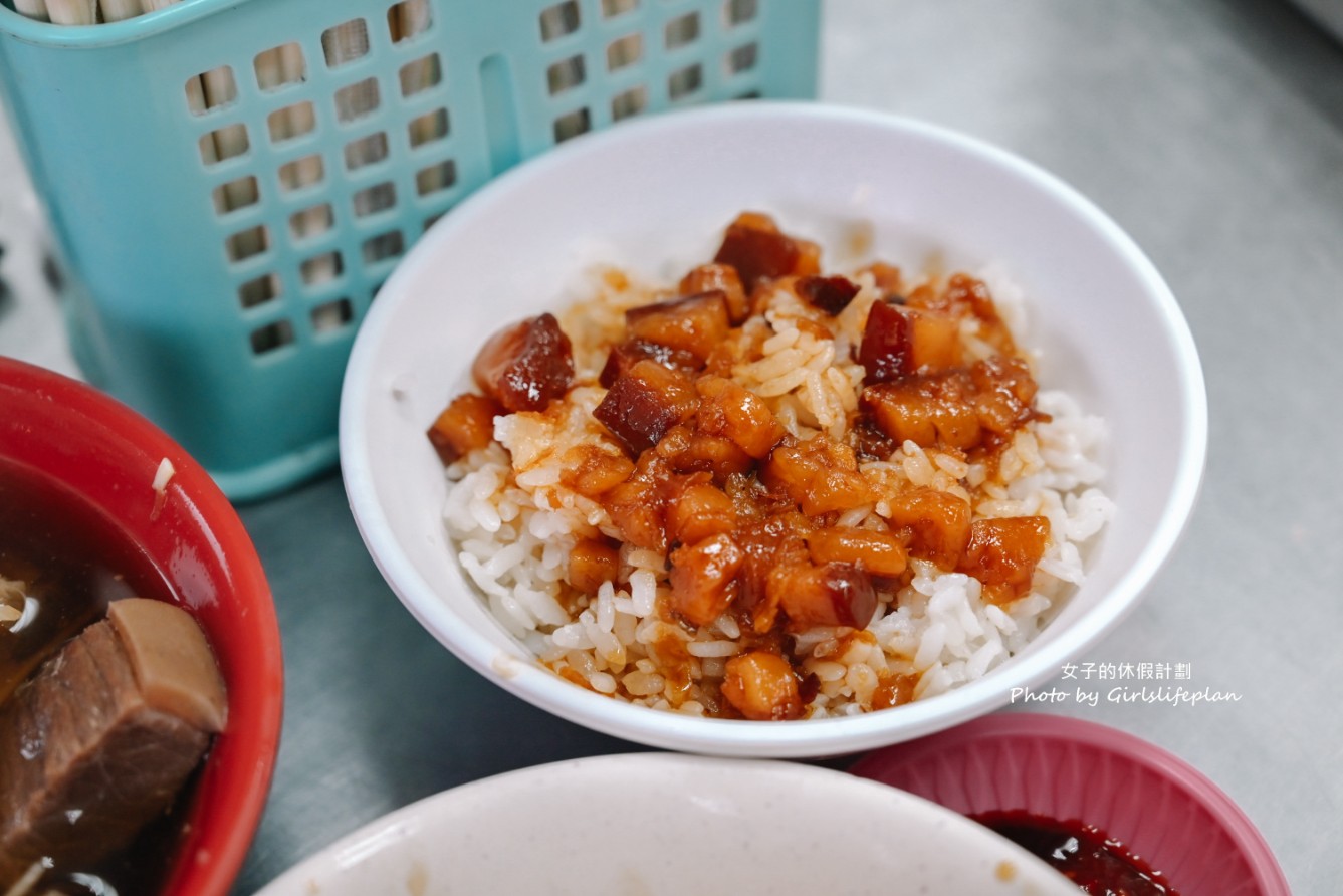 賴岡山羊肉｜人氣帶皮羊肉湯配上膠質滿滿滷肉飯有夠搭(外帶) @女子的休假計劃