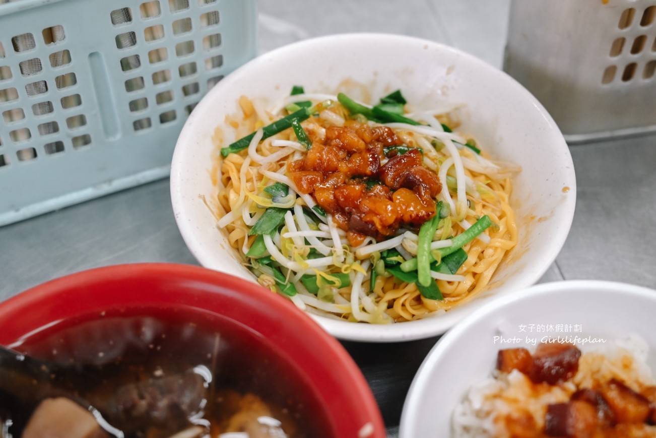 賴岡山羊肉｜人氣帶皮羊肉湯配上膠質滿滿滷肉飯有夠搭(外帶) @女子的休假計劃